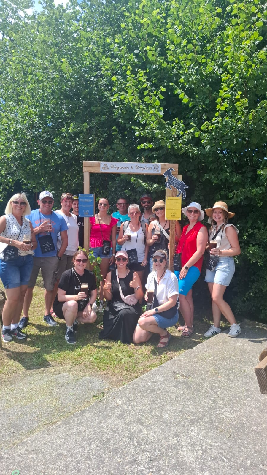 Goaßhoibewanderung in Bischofsmais mit Bier, Cola und Kirschlikör.